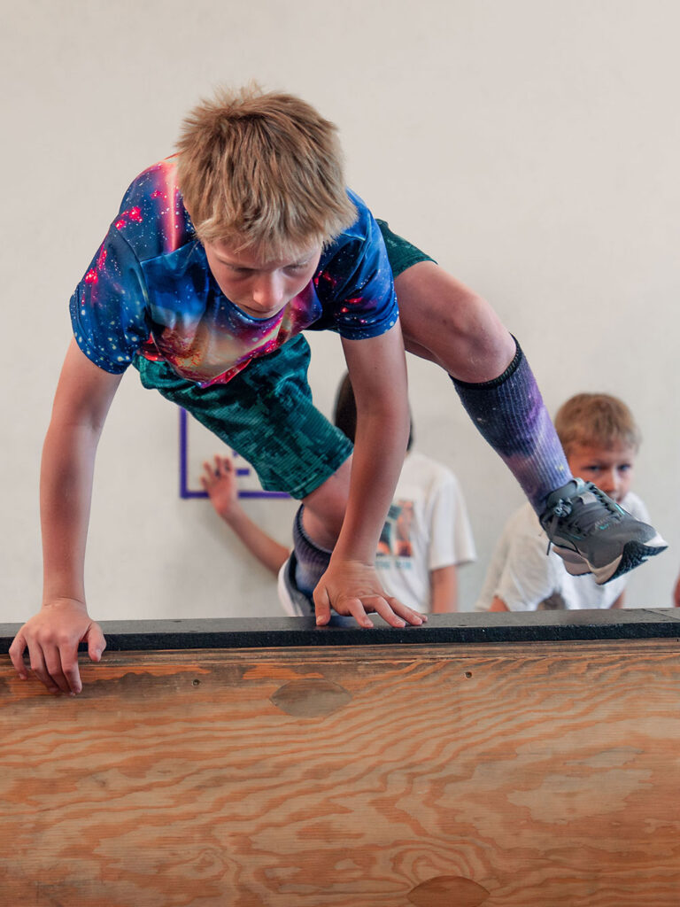 Boulder Parkour Classes, Parkour Step Vault